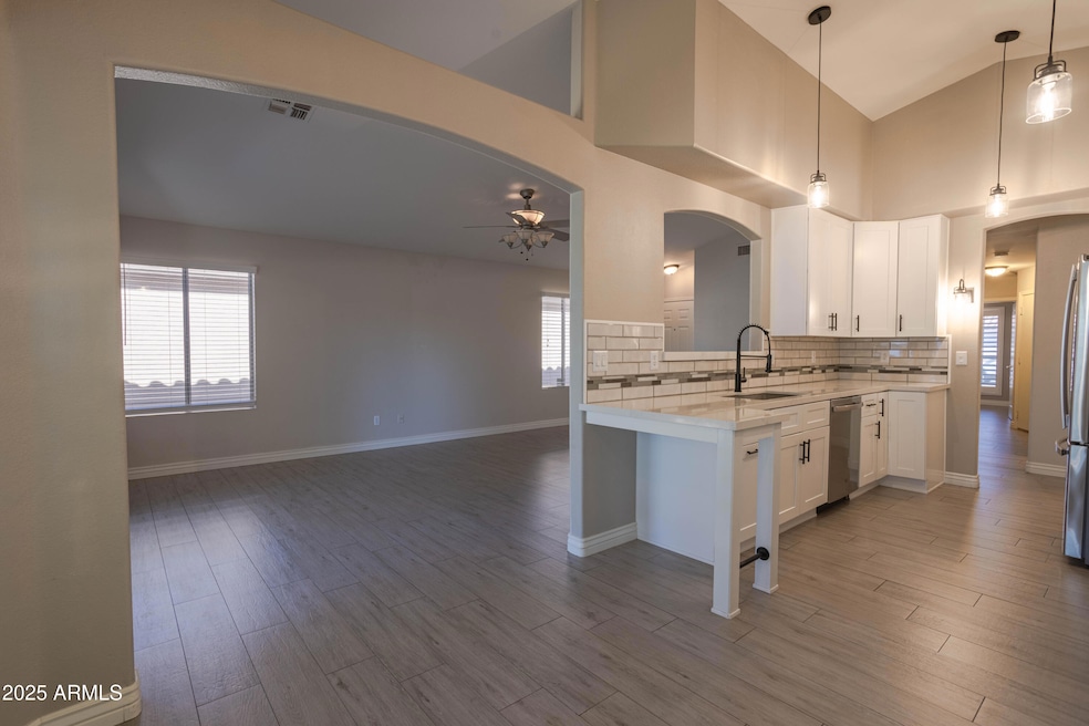 1022 N Bogle Ave, Chandler, AZ 85225 - photo 1