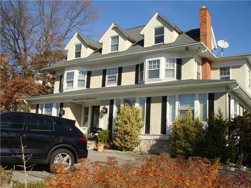 25 Field Point Rd unit 3, Greenwich, CT 06830 - photo 1