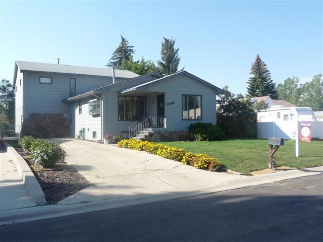 1036 Avon St