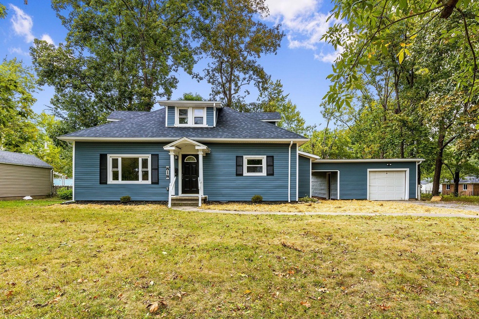 818 W 8th St, Marysville, OH 43040 - photo 1