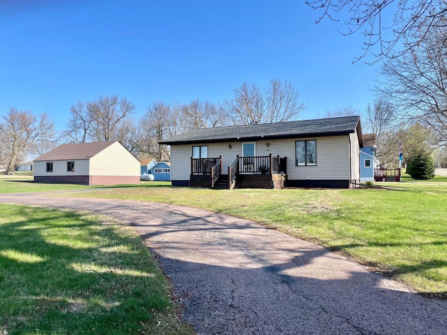 301 E 1st St, Adrian, MN 56110 - photo 1