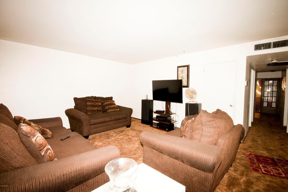 5215 W Edgemont Ave, Phoenix, AZ 85035 - photo 1