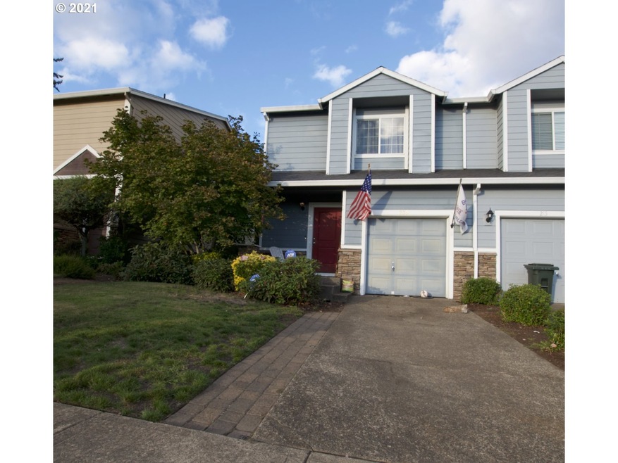 239 N Cedar St, Canby, OR 97013 - photo 1
