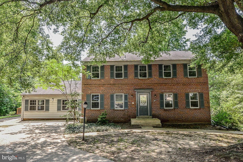 6811 Stoneybrooke Ln, Alexandria, VA 22306 - photo 1