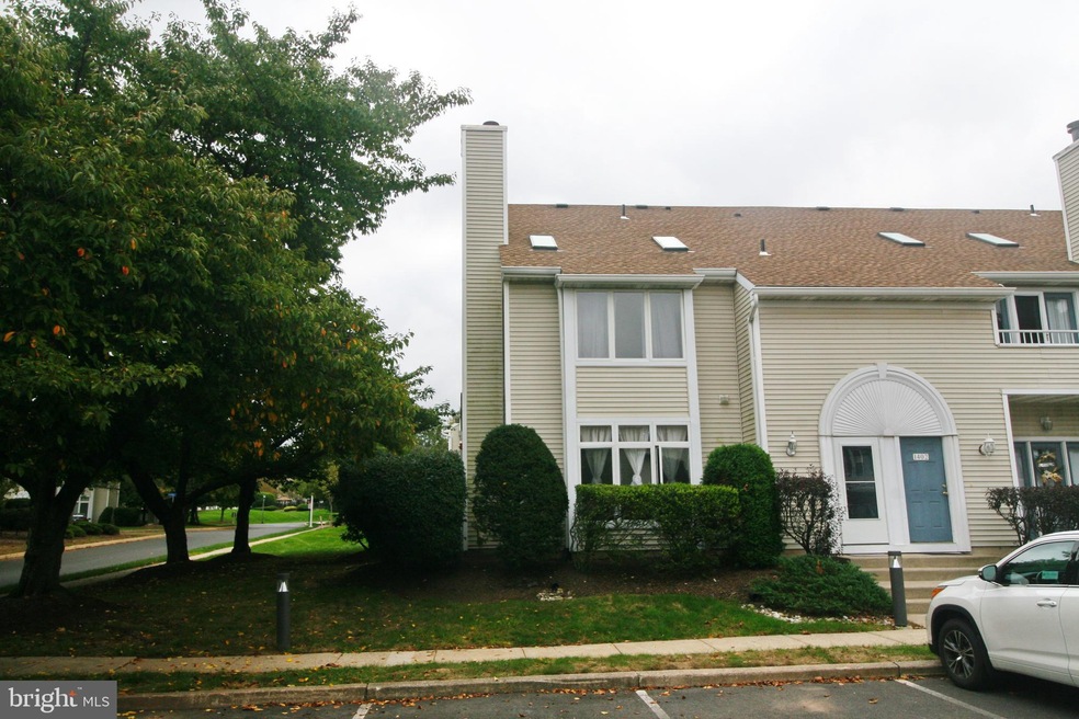 1401 Naomis Ct unit 1401, North Wales, PA 19454 - photo 1