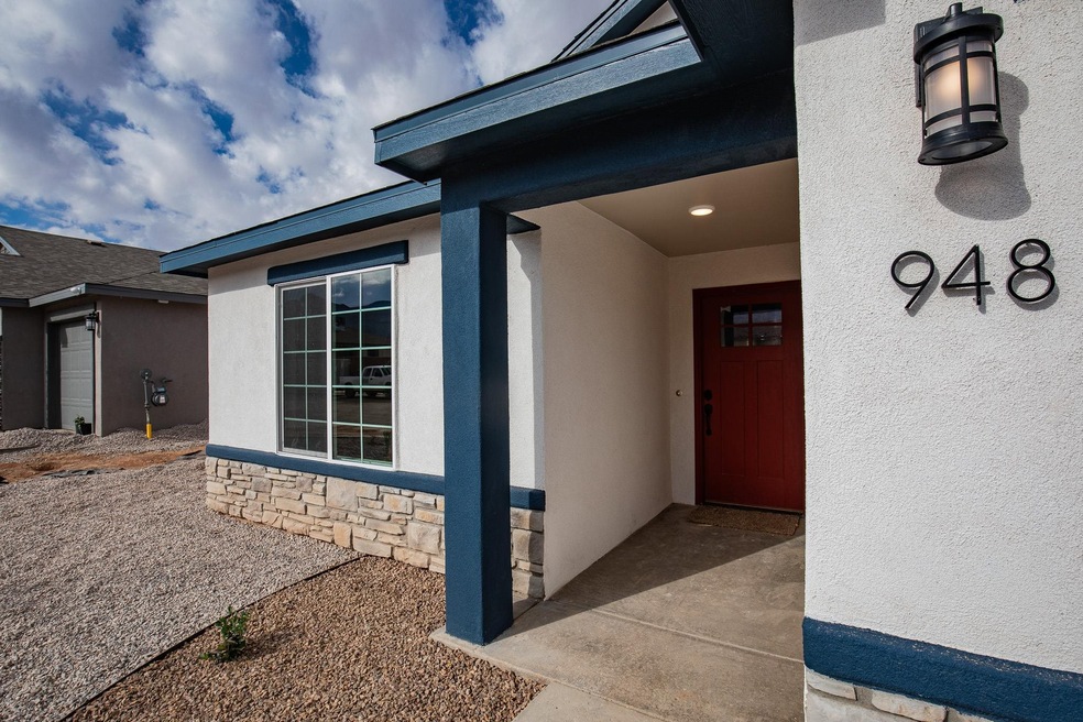 948 La Puerta, Alamogordo, NM 88310 - photo 1