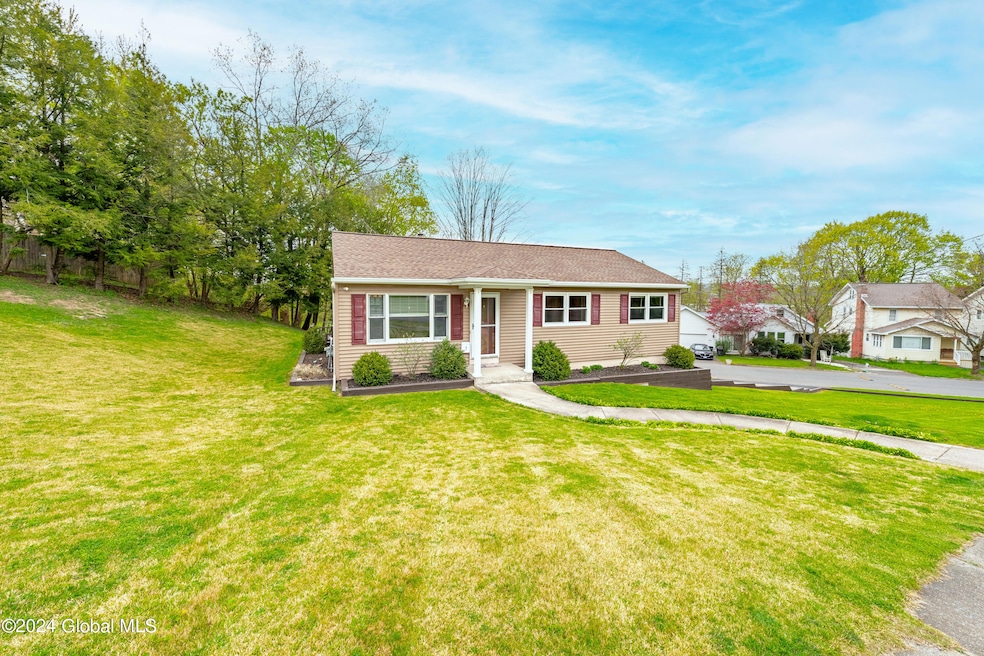 7 Hendrick Ave, Albany, NY 12204 - photo 1