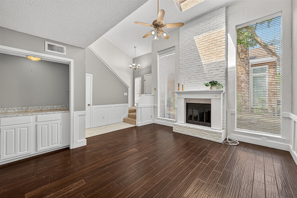 3200 S Gessner Rd unit 224, Houston, TX 77063 - photo 1