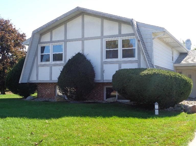 312 Concanneau Dr, La Porte, IN 46350 - photo 1