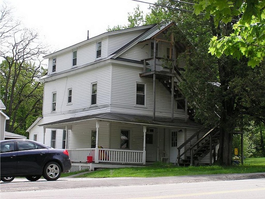 123 Agassiz St, Bethlehem, NH 03574 - photo 1