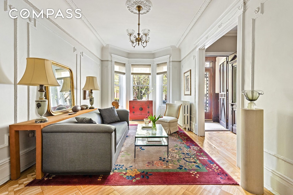 Pending $2,795,000 • Co-Listing Agent
