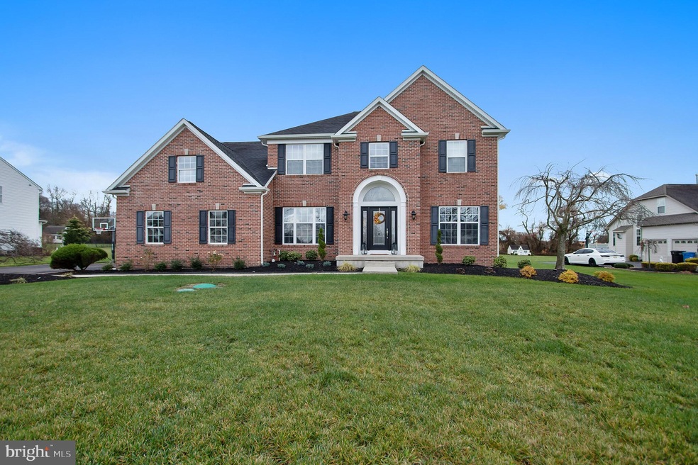 712 Elaine Dr, Mickleton, NJ 08056 - photo 1