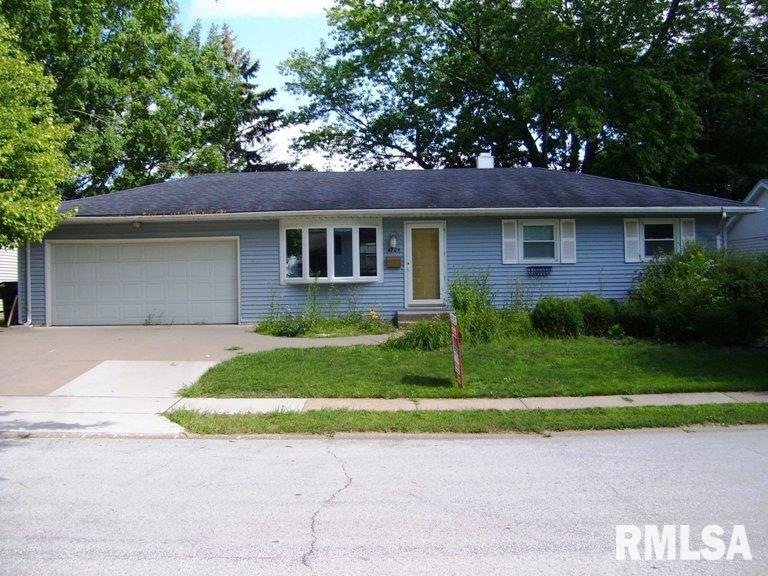 4209 Warren St, Davenport, IA 52806 - photo 1