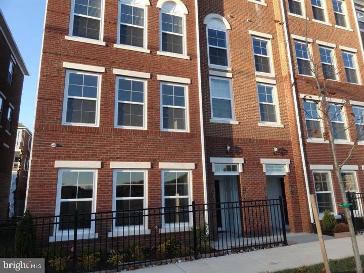 3048 Rittenhouse Cir, Fairfax, VA 22031 - photo 1