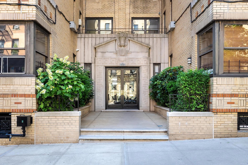 251 Seaman Ave unit 6A, New York, NY 10034 - photo 1