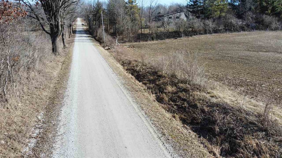 7843 N 100 W unit Hartford City, Hartford City, IN 47348 - photo 1