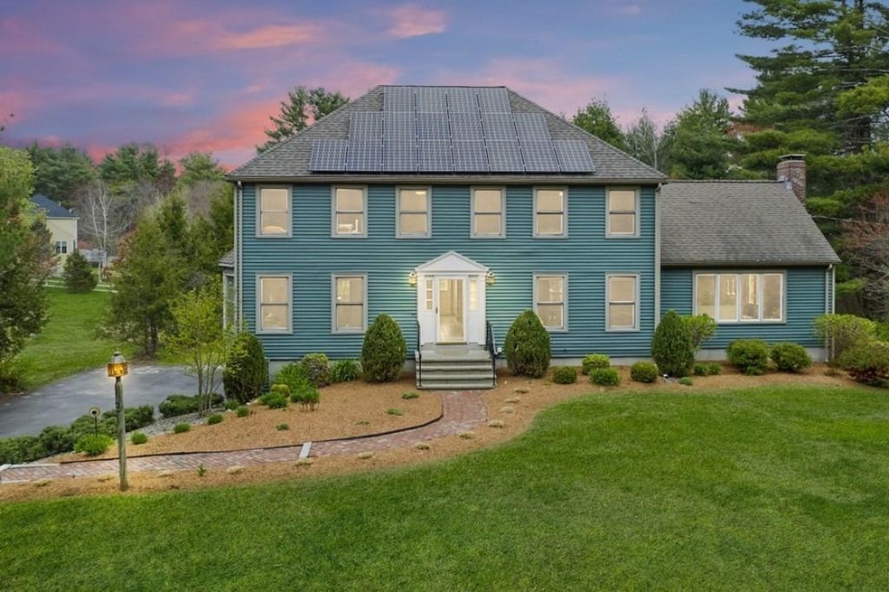 27 Causeway St, Medway, MA 02053 - photo 1