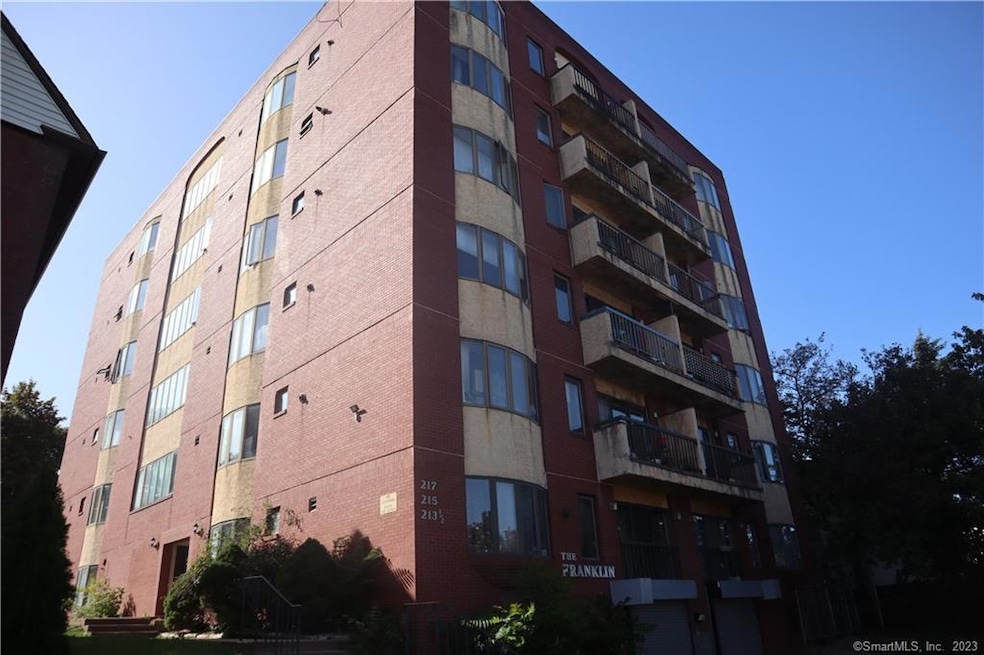 213 Franklin Ave unit 204, Hartford, CT 06114 - photo 1