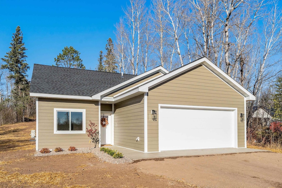 4163 W Calvary Rd, Duluth, MN 55803 - photo 1