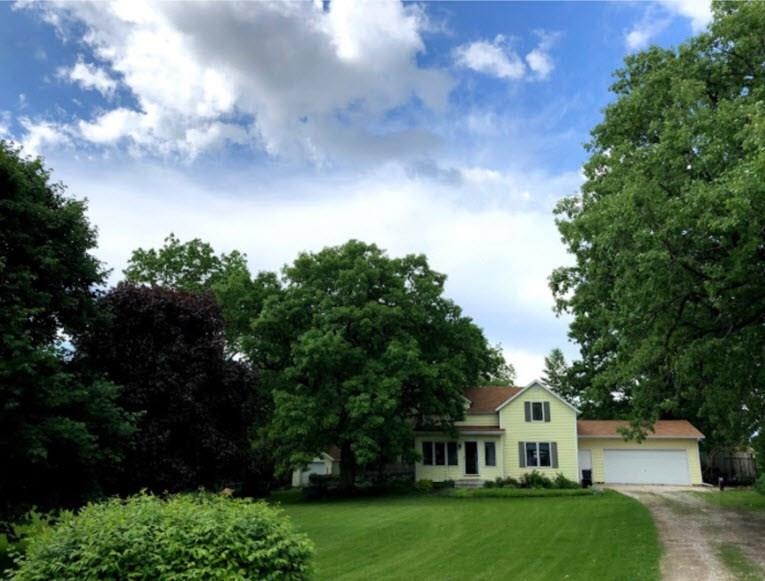 3877 Greens Grove Rd, Center Point, IA 52213 - photo 1