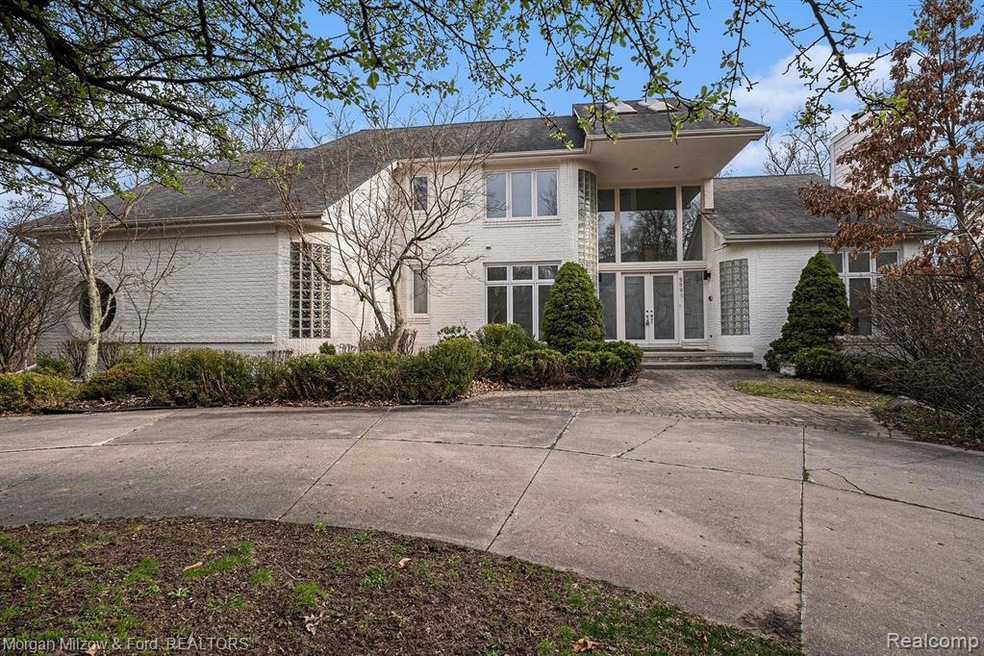 Welcome to 5591 Walnut Ridge Court