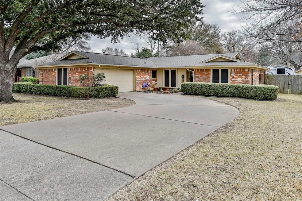 239 Norwich Dr, Hurst, TX 76054 - photo 1