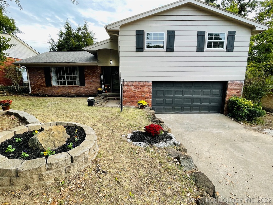 3042 W 56th St, Tulsa, OK 74107 - photo 1