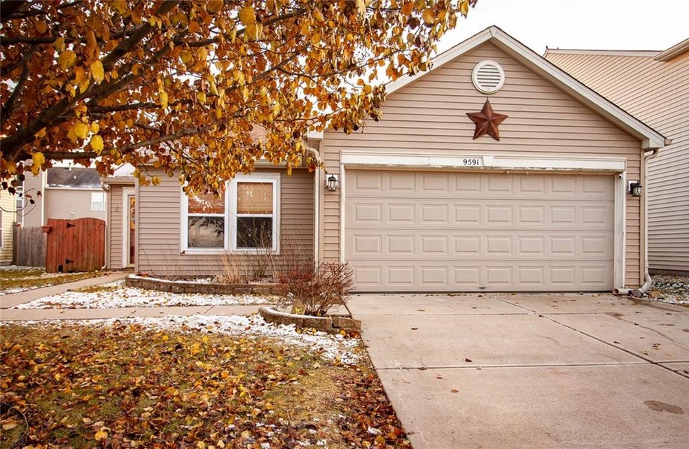 9591 W Quarter Moon Dr, Pendleton, IN 46064 - photo 1