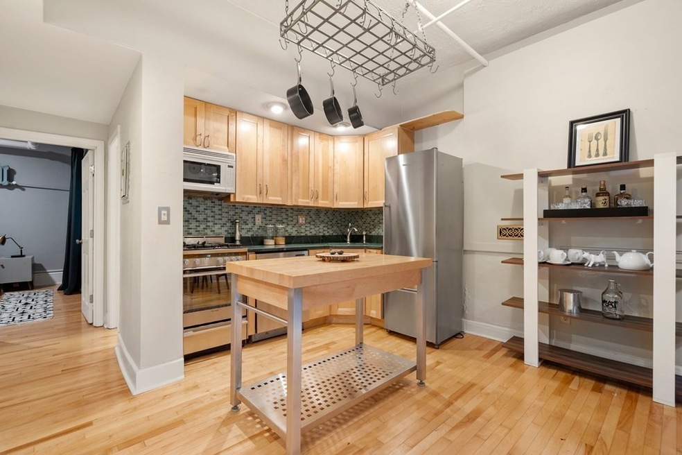 60 Queensberry St unit A, Boston, MA 02215 - photo 1