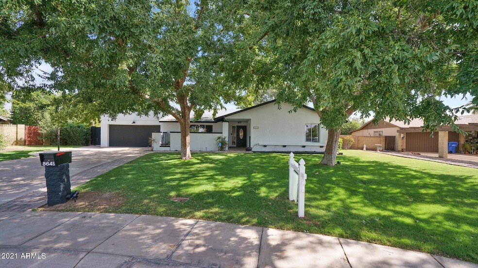 8649 N 16th Ave, Phoenix, AZ 85021 - photo 1
