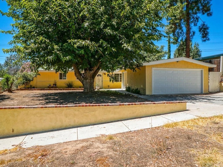 Single story 3 bedroom with large rooms and new windows