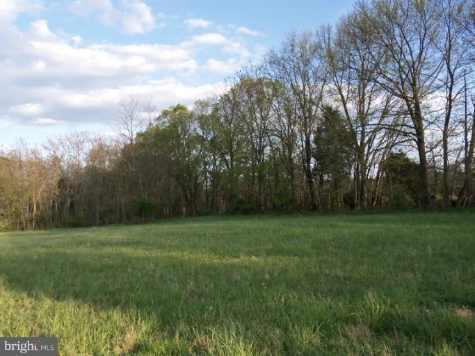 4490 Greensburg Rd, Martinsburg, WV 25404 - photo 1