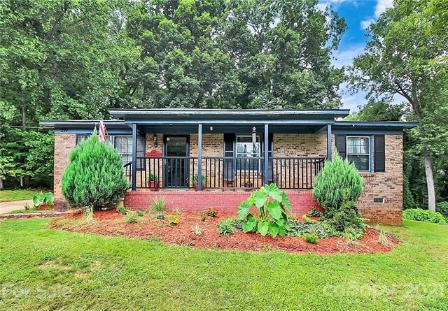 599 Stateline Rd, Clover, SC 29710 - photo 1