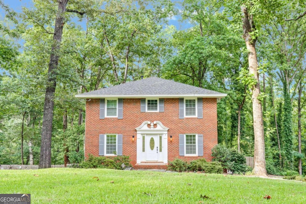 1320 Larkview Dr SW, Lilburn, GA 30047 - photo 1