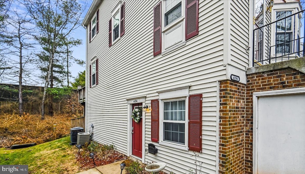 4194 Pleasant Meadow Ct unit 102C, Chantilly, VA 20151 - photo 1