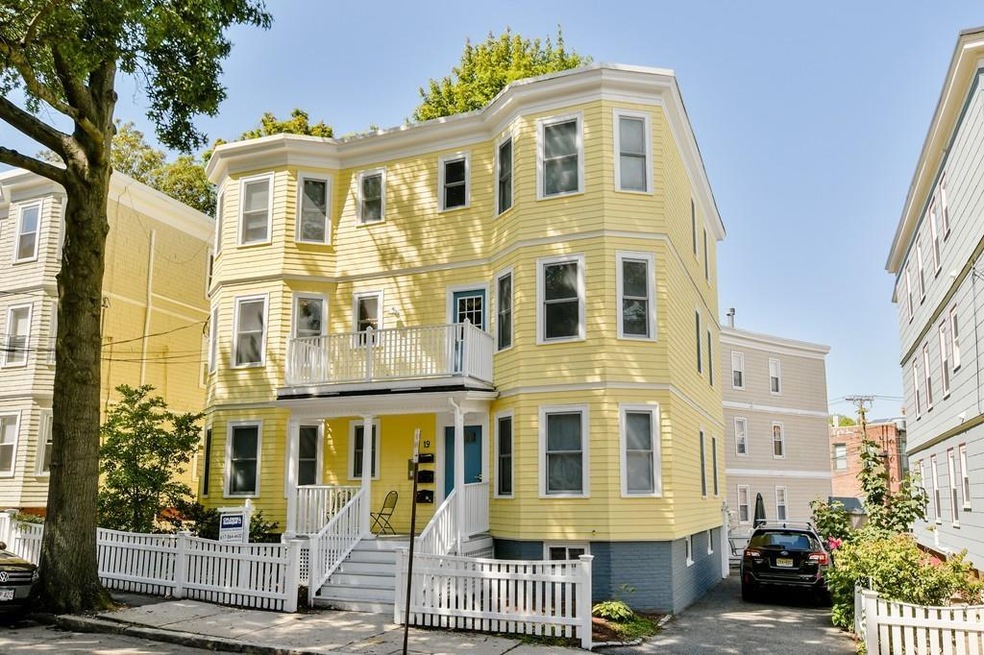 19 Cambridge Terrace unit 2, Cambridge, MA 02140 - photo 1