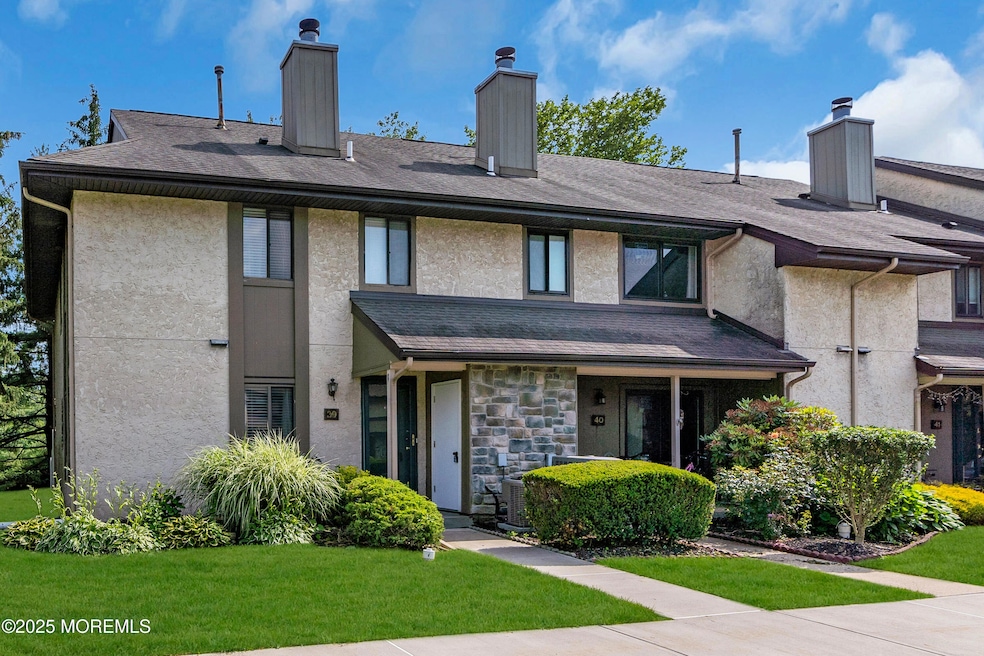 39 Hampshire Dr, Plainsboro, NJ 08536 - photo 1