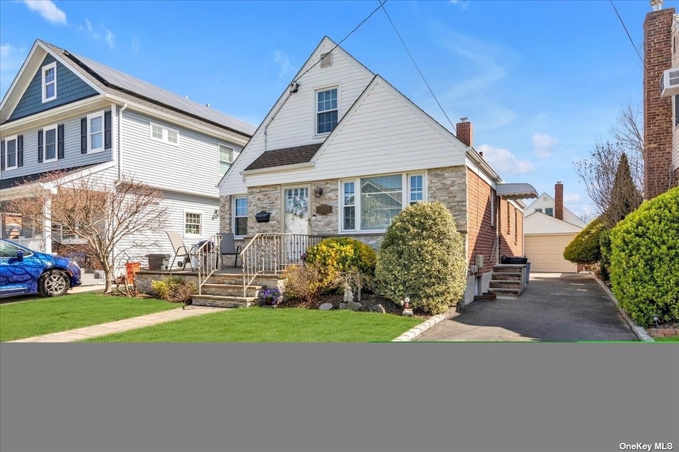 Sold $750,000 • Co-Listing Agent