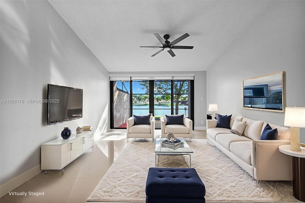 1261 NW 122nd Terrace unit 7, Pembroke Pines, FL 33026 - photo 1