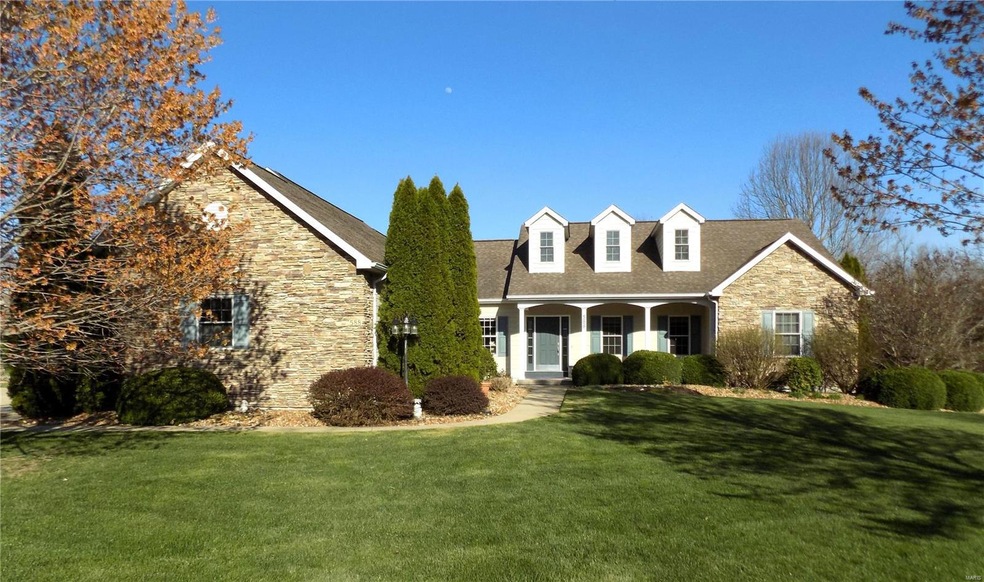 588 Sycamore Dr, Rolla, MO 65401 - photo 1