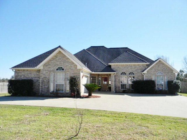 140 Redwood Cir, Lufkin, TX 75904 - photo 1