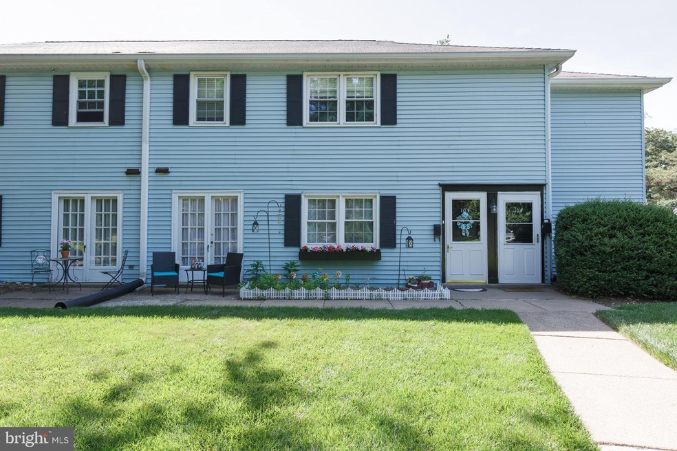 103 Yardley Common unit 103L, Yardley, PA 19067 - photo 1