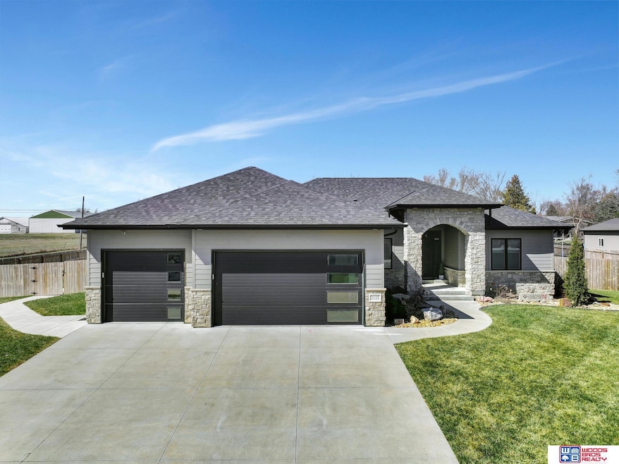 2115 S 4th Ave, Beatrice, NE 68310 - photo 1