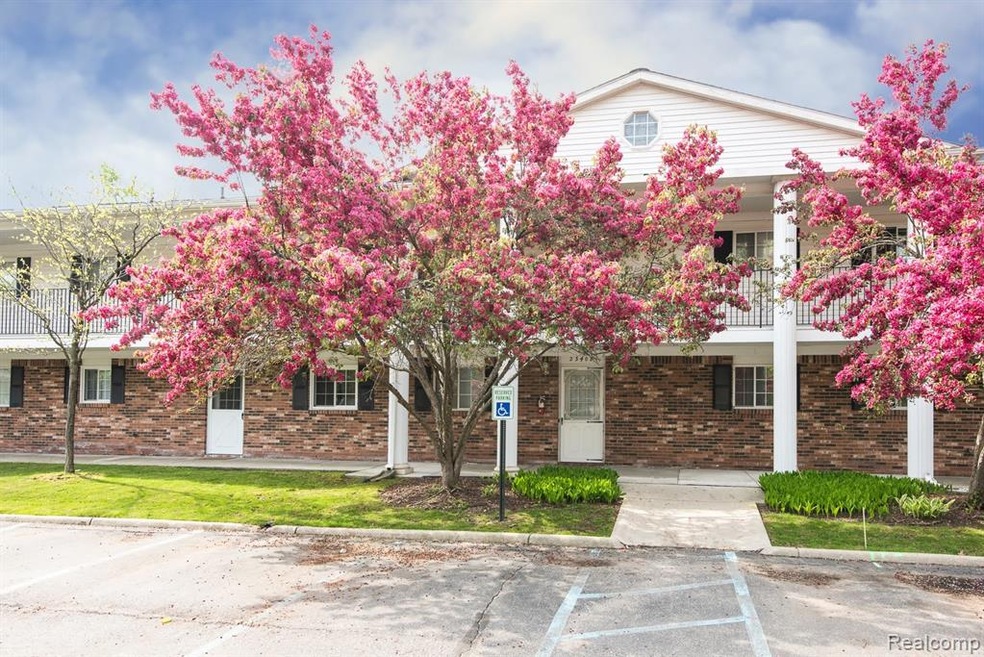 23414 Middlebelt Road, Farmington Hills