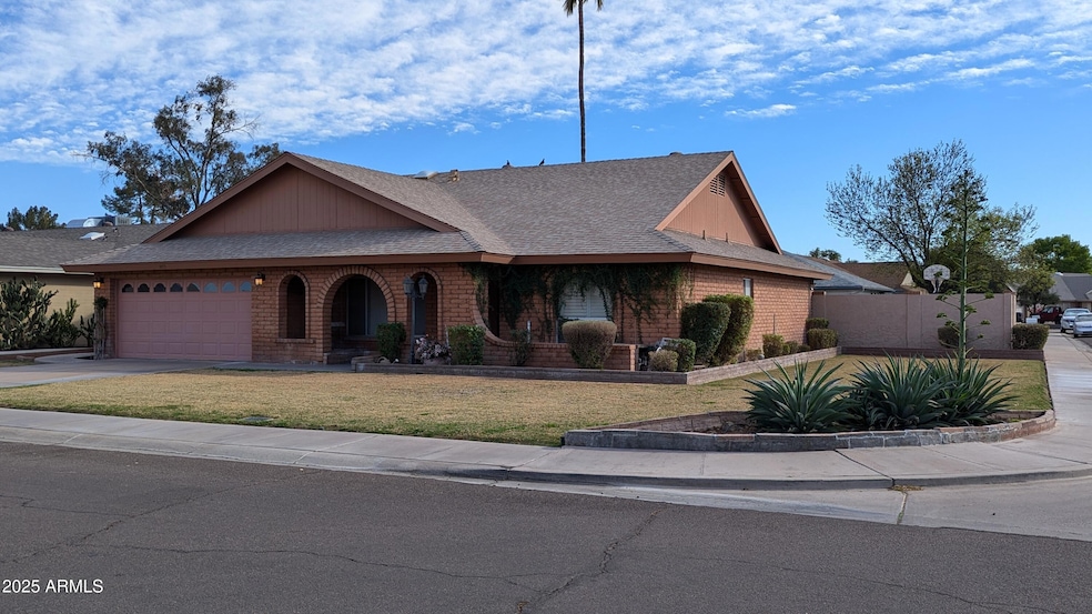 1445 E Redmon Dr, Tempe, AZ 85283 - photo 1