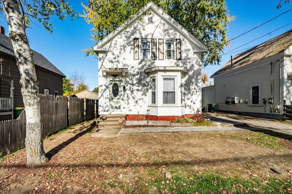 15 Allen St, Rochester, NH 03867 - photo 1