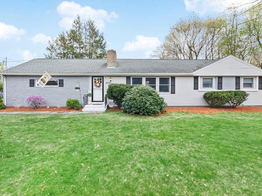 237 Linden St, Waltham, MA 02452 - photo 1