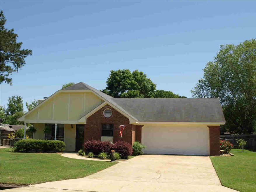 Welcome to 821 Willoway Cove East