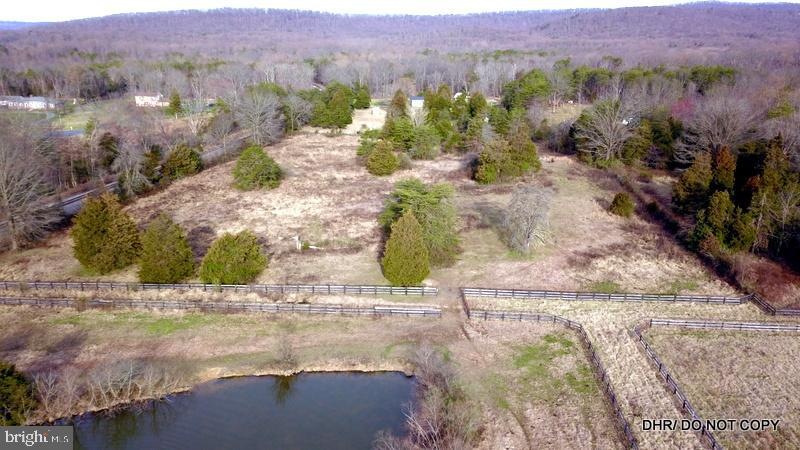 5715 Honilea Dr, Broad Run, VA 20137 - photo 1