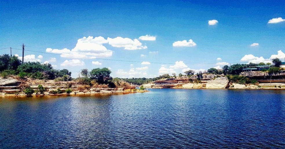 4104 Whitecrest Dr, Whitney, TX 76692 - photo 1